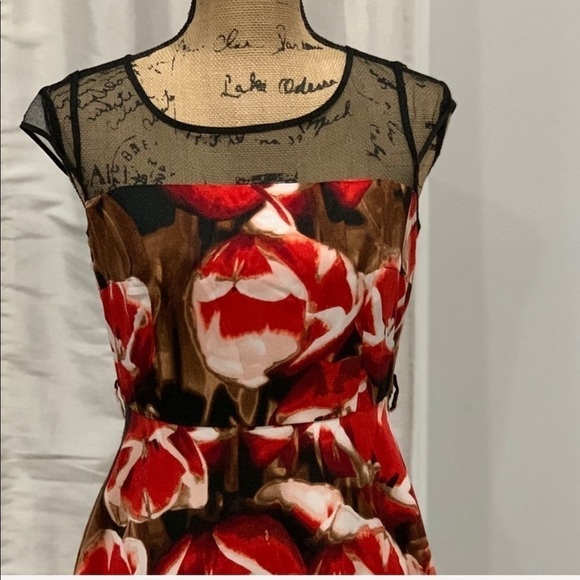 Liz Claiborne bold print red white dress size 4 shirt sleeve mesh bodice - Picture 4 of 8